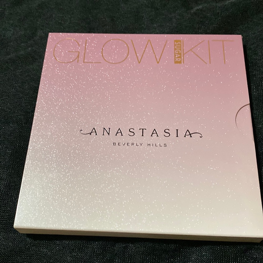 Anastasia metallic highlight palette